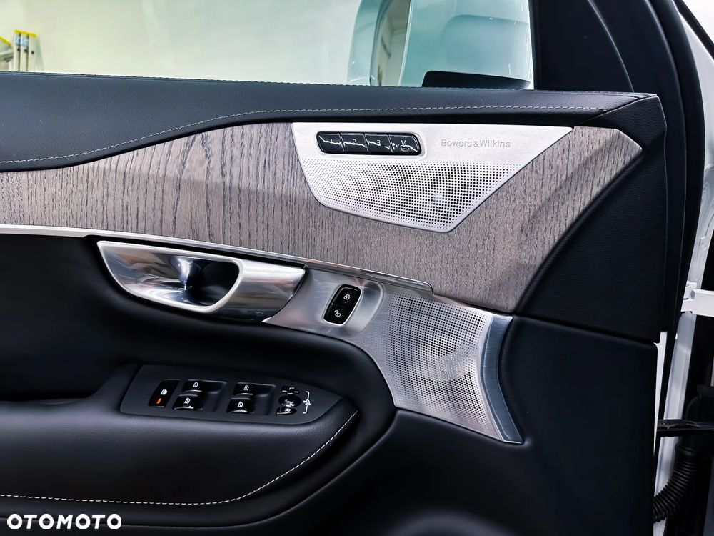 Volvo XC 90 - 16
