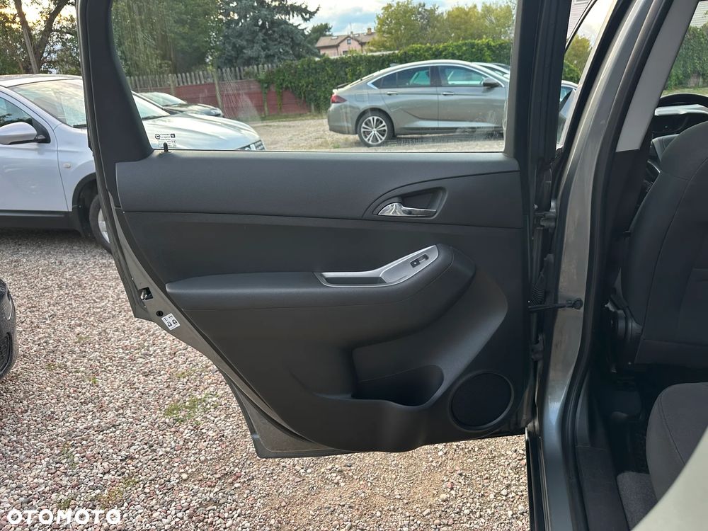 Chevrolet Orlando - 28