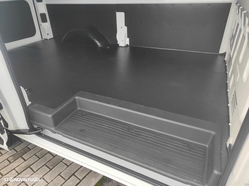 Maxus Deliver 9 L2H2 - 19