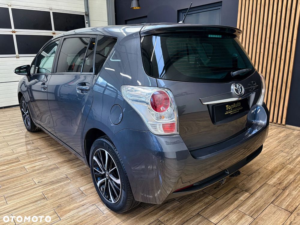 Toyota Verso 1.8 Prestige 7os MS - 10