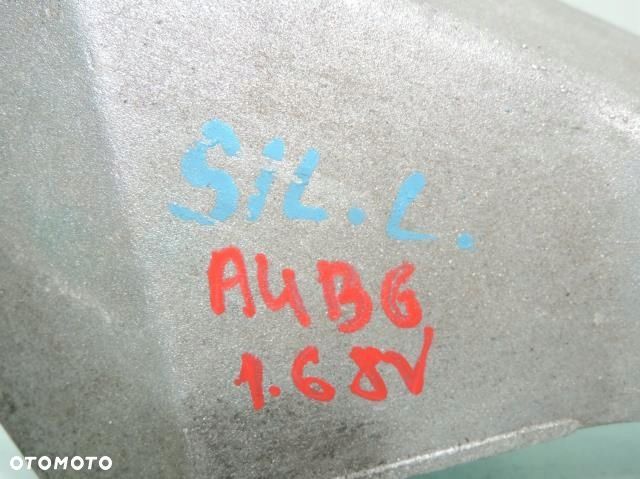 ŁAPA SILNIKA LEWA AUDI A4 B6 1.6 8V - 3