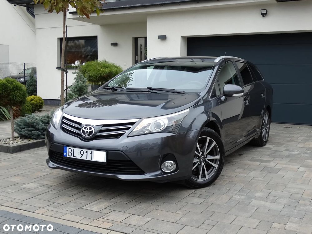 Toyota Avensis Combi 1.8 Business Edition - 18