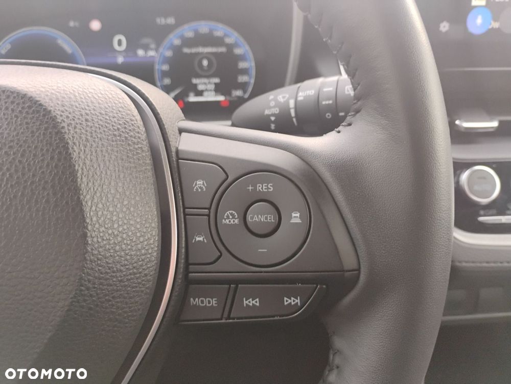 Toyota Corolla Cross - 13