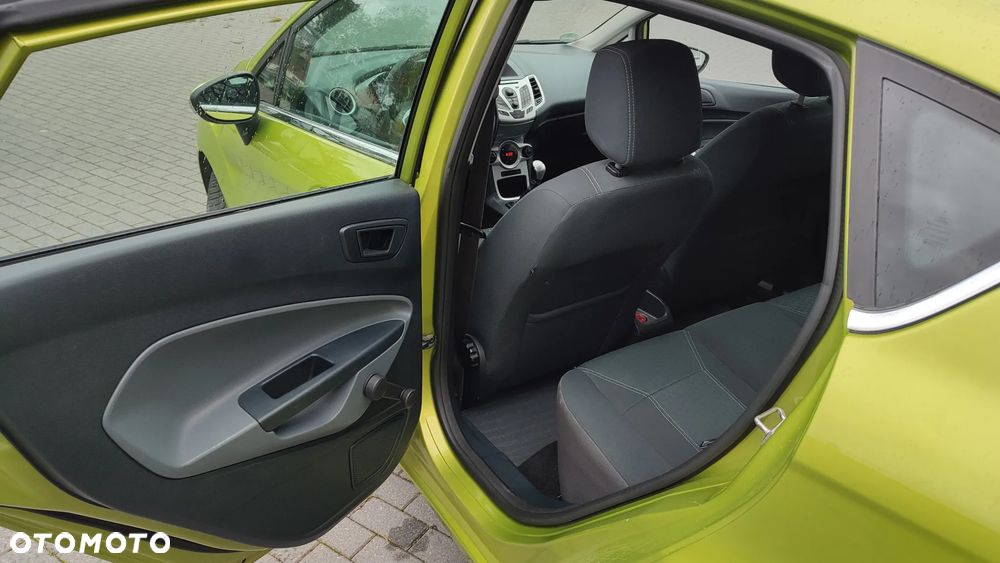Ford Fiesta 1.25 Titanium - 24