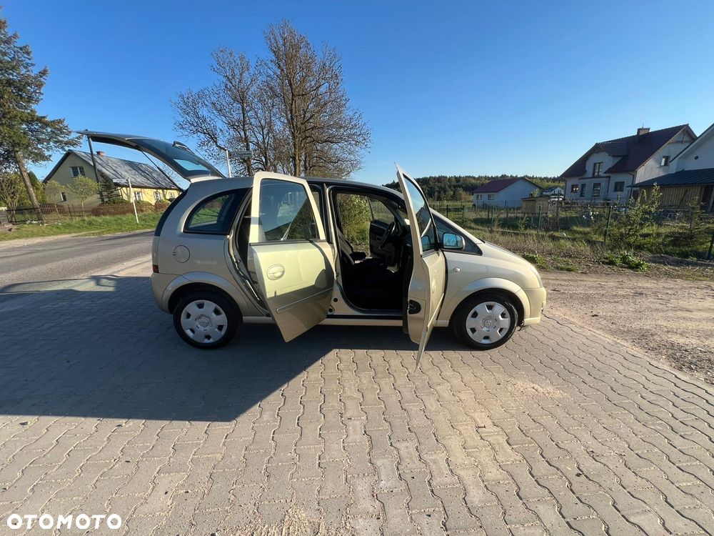 Opel Meriva 1.8 16V Cosmo Easytronic - 22