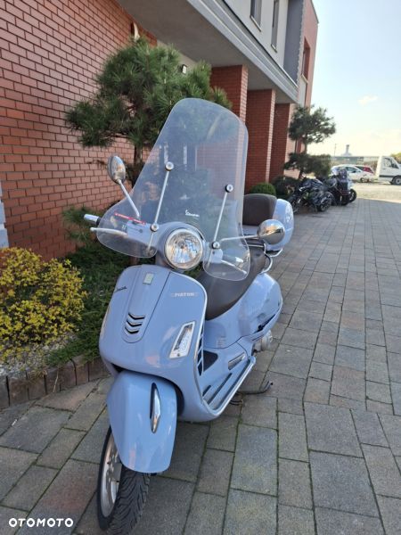 Piaggio Vespa - 2