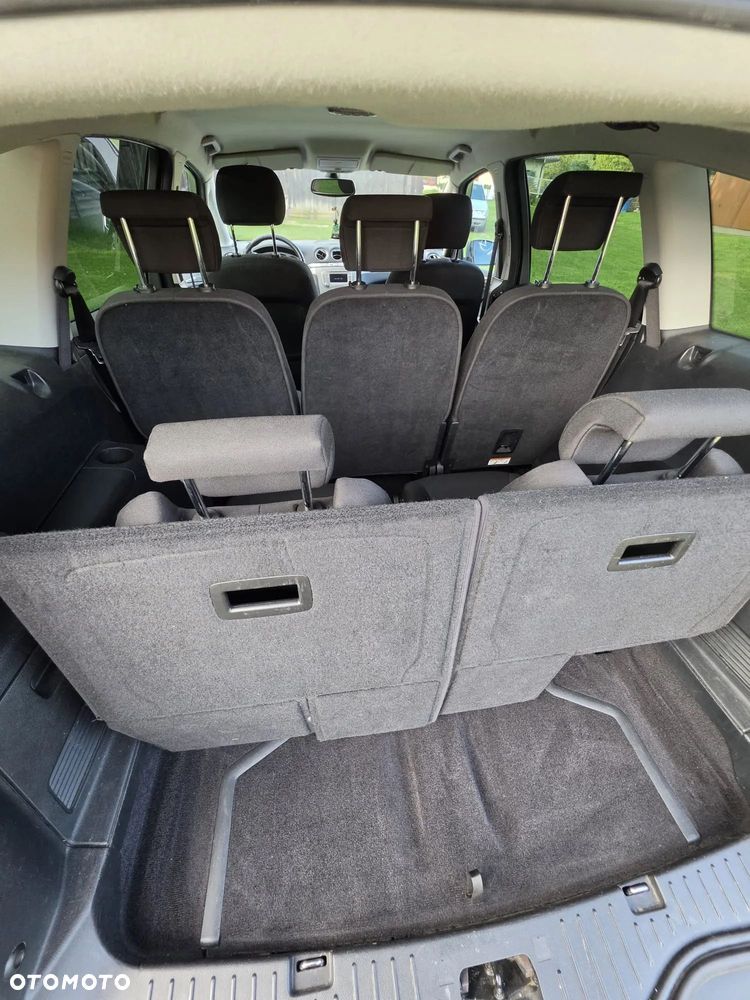 Ford S-Max - 23
