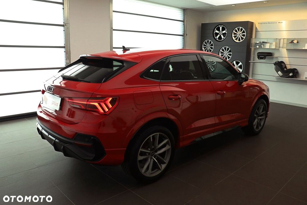 Audi Q3 Sportback - 9