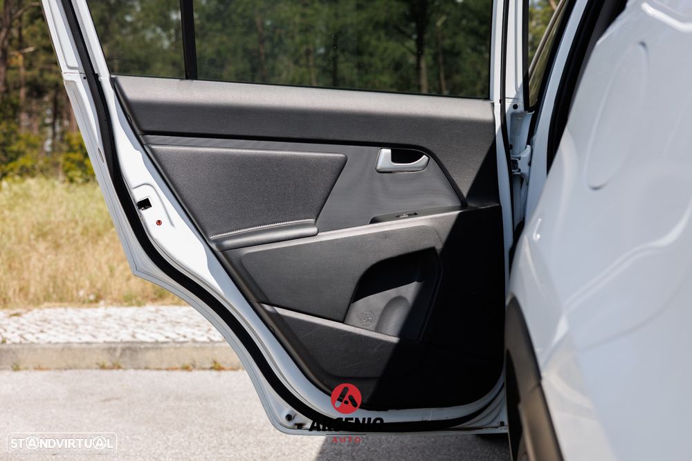 Kia Sportage 1.7 CRDI ISG TX - 38