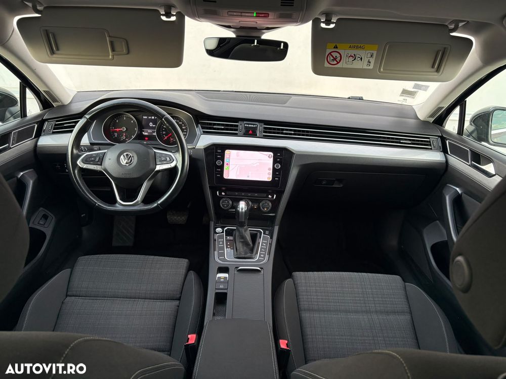 Volkswagen Passat - 11