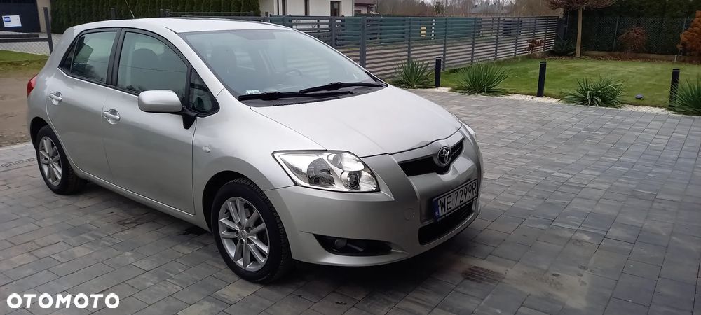Toyota Auris 1.6 VVT-i Sol - 2