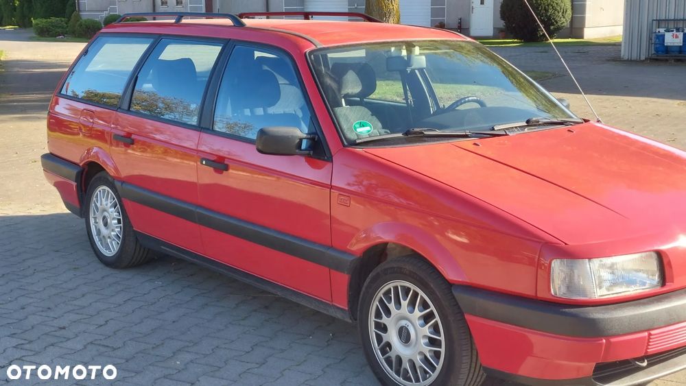 Volkswagen Passat Variant 1.8 GL - 12