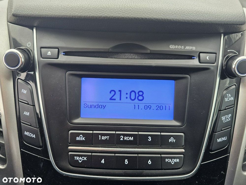 Hyundai i30 1.6 D Comfort - 22