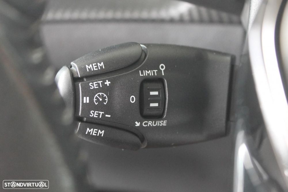 Peugeot 2008 1.5 BlueHDi Active Pack - 30