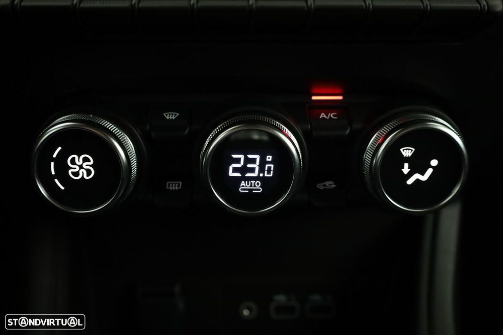 Renault Captur 1.0 TCe Techno Bi-Fuel - 12