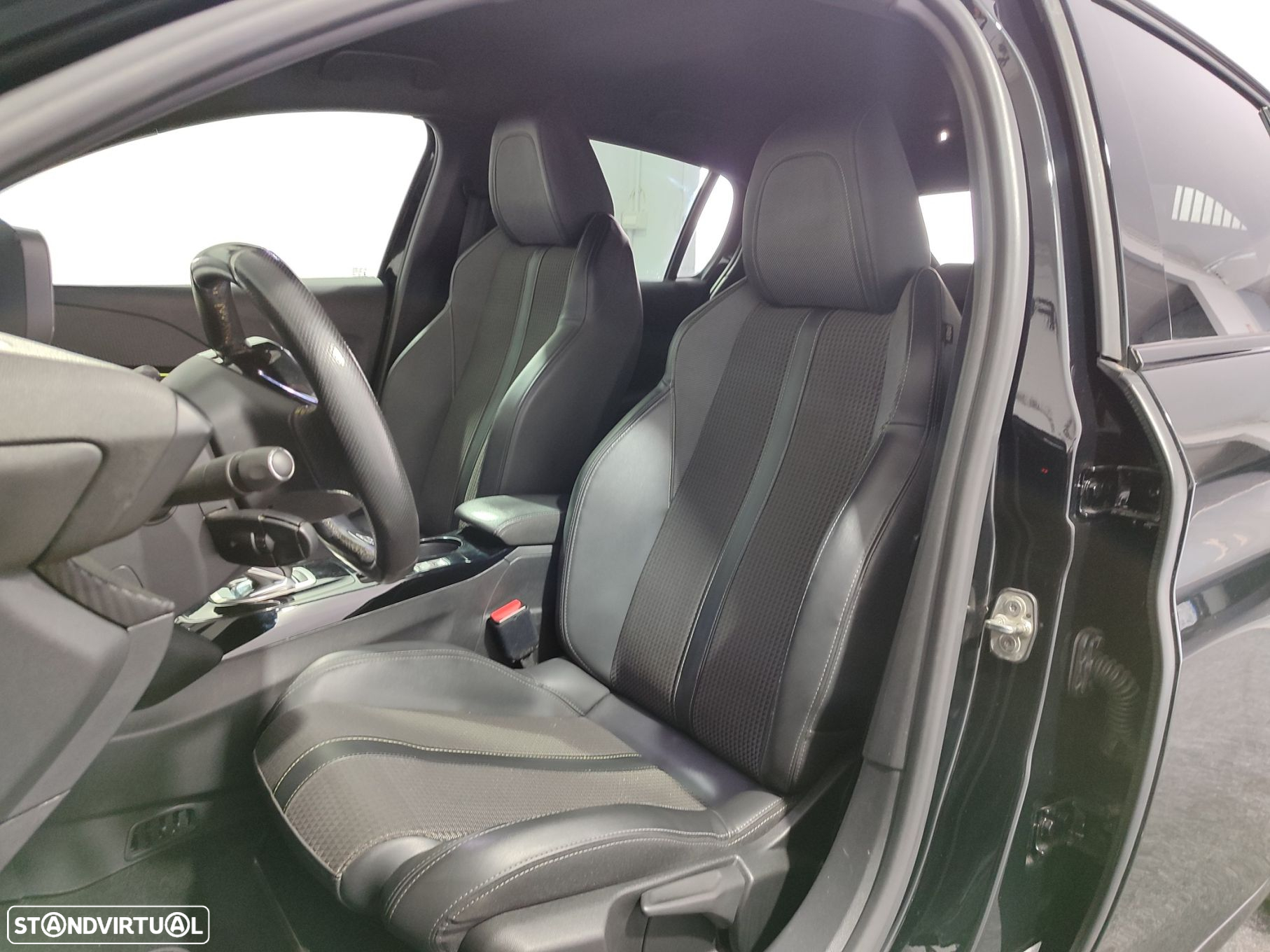 Peugeot e-208 50 kWh GT Line - 13