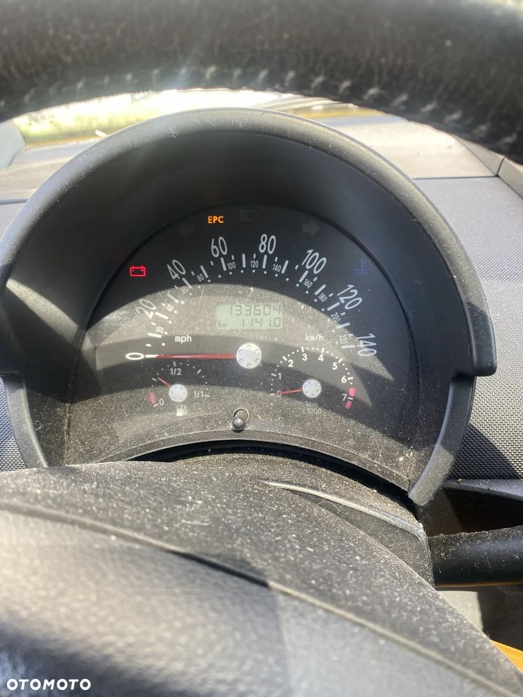 Volkswagen New Beetle - 2