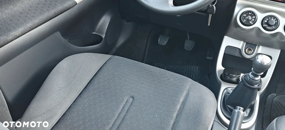 Toyota Urban Cruiser 1.4 D-4D 4x2 Town - 30