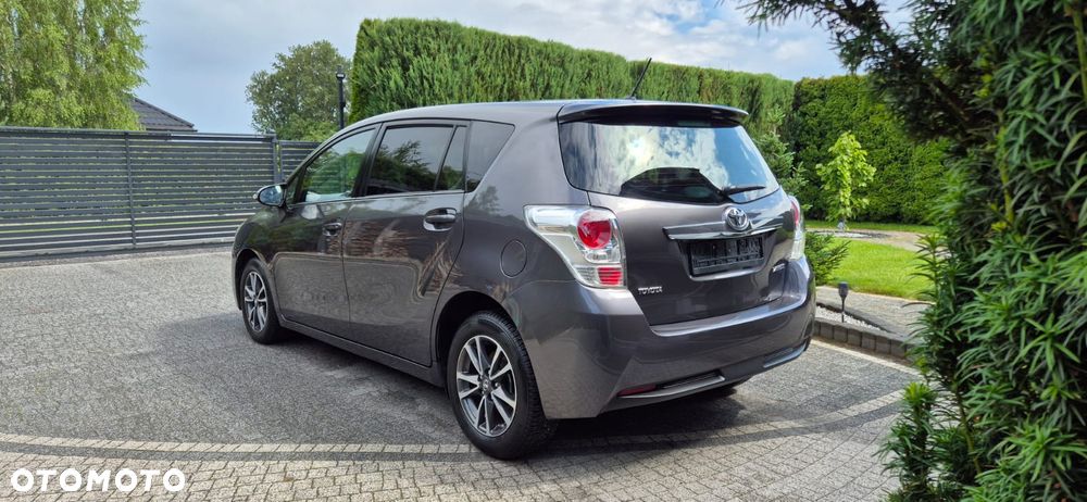 Toyota Verso 1.6 D-4D Premium 7os EU6 - 9