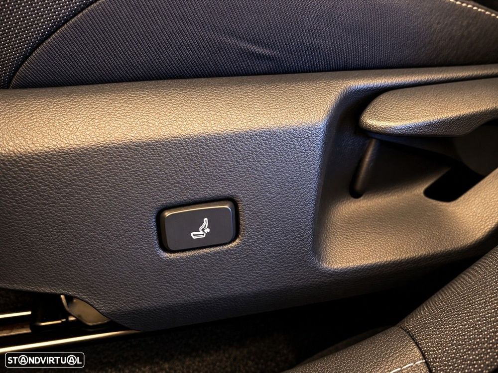 Toyota Corolla 1.8 Hybrid Comfort - 27