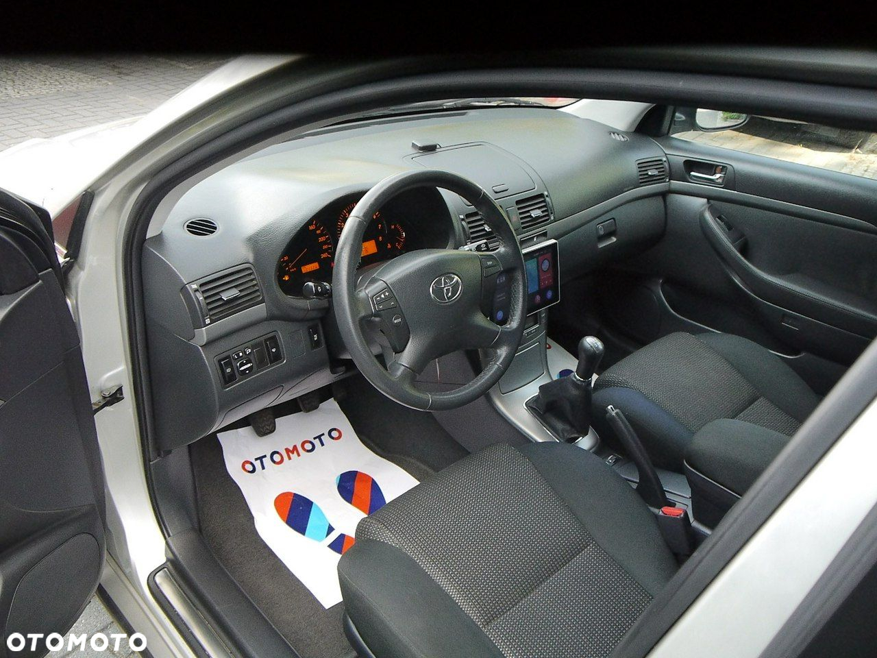 Toyota Avensis 1.8 VVT-i Sol - 24