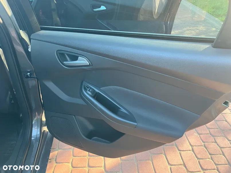 Ford Focus 1.5 EcoBoost Start-Stopp-System Titanium - 16