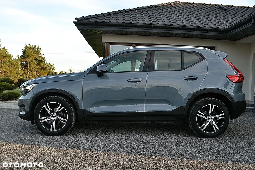 Volvo XC 40 T3 Momentum - 4