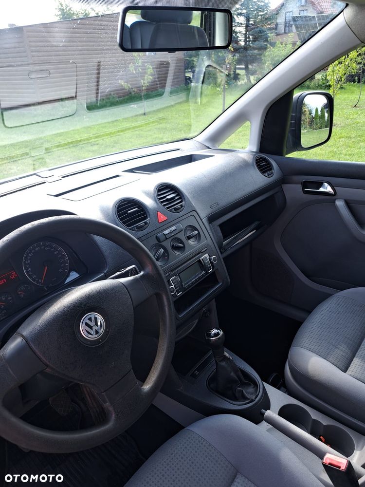 Volkswagen Caddy - 10