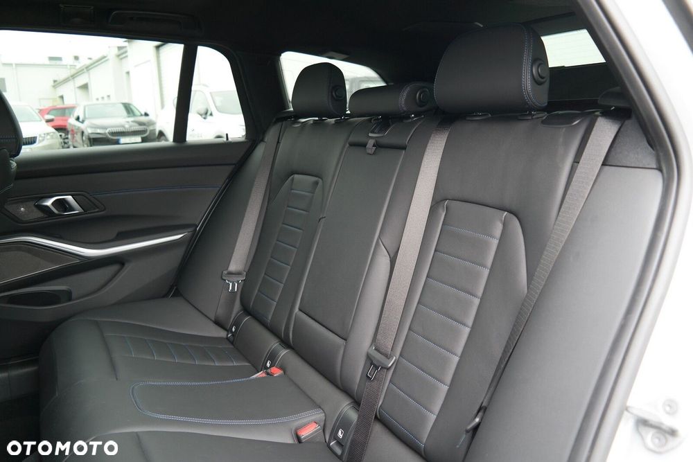 BMW Seria 3 - 18