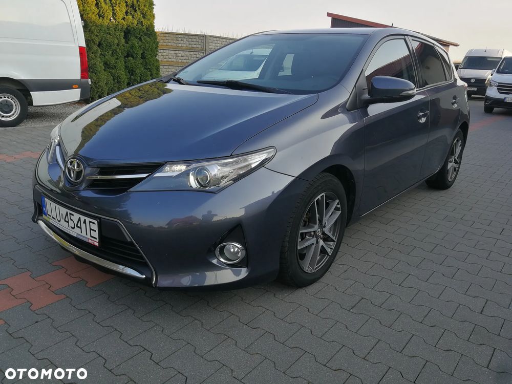 Toyota Auris 1.4 D-4D Premium Comfort - 1