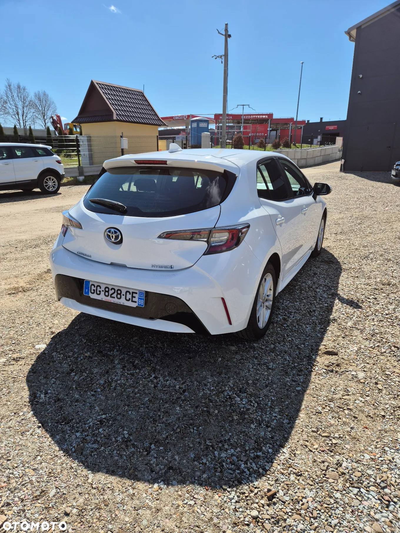 Toyota Corolla ver-1-8-hybrid-style - 9