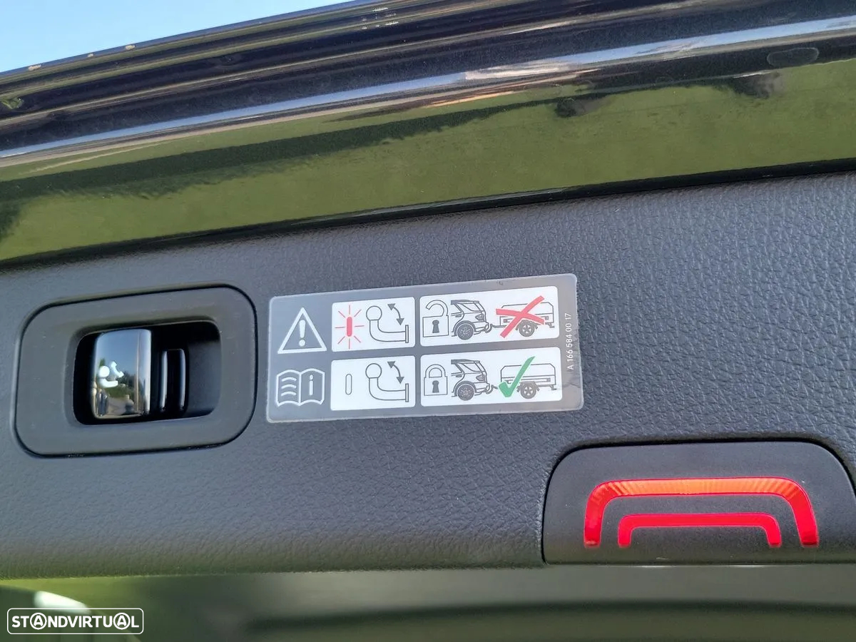 Mercedes-Benz C 300 e AMG Line - 16