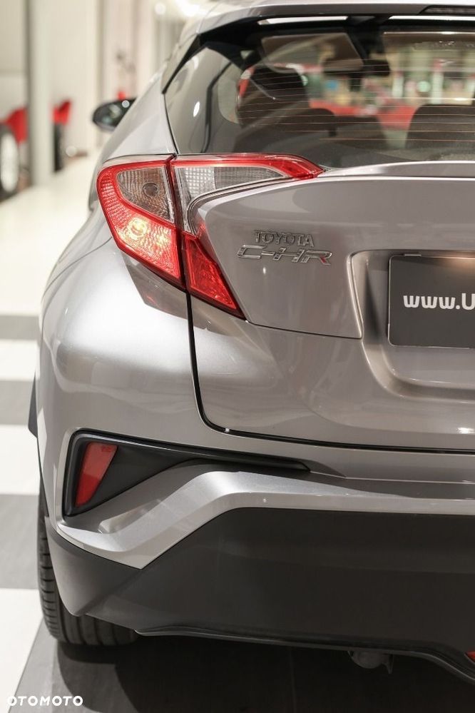 Toyota C-HR - 15