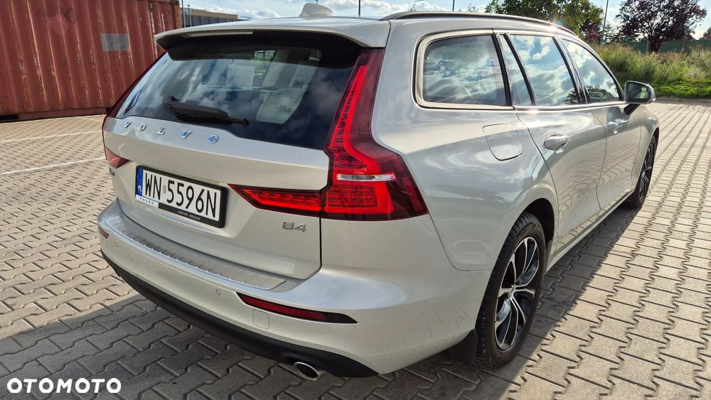 Volvo V60 B4 D Momentum Pro - 5