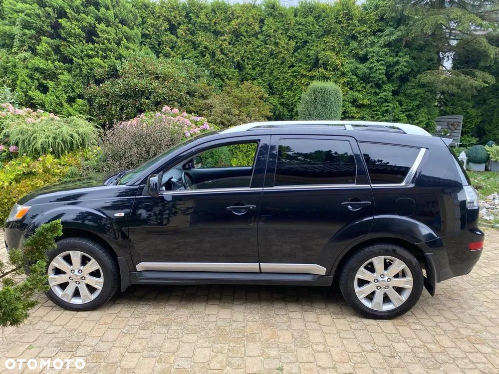 Mitsubishi Outlander 2.0 DID Instyle NAVI - 28
