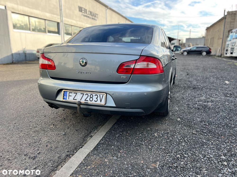 Skoda Superb 1.8 TSI Elegance DSG - 7