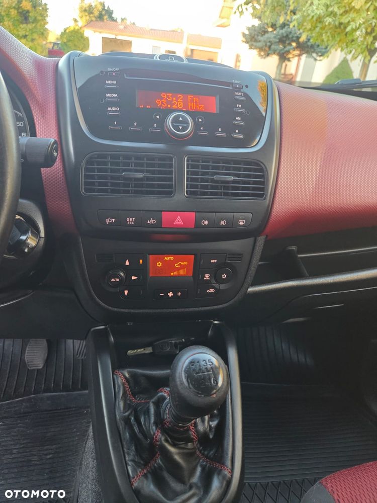 Fiat Doblo 2.0 16V Multijet Emotion - 16