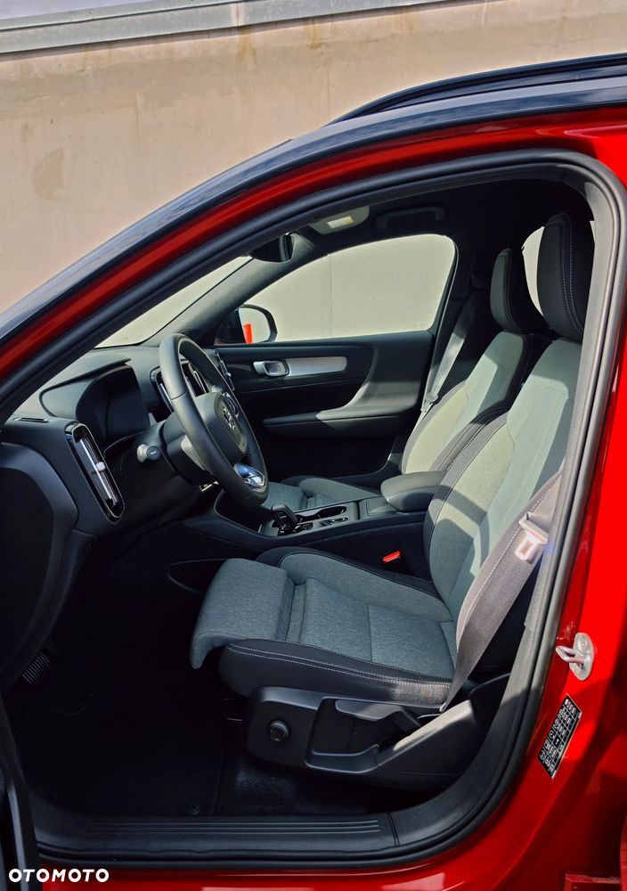 Volvo XC 40 T3 R-Design - 24