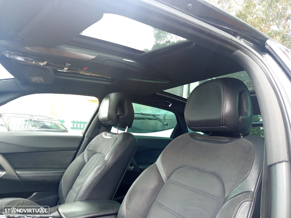 Citroën DS5 e-HDi 115 EGS6 SoChic - 24