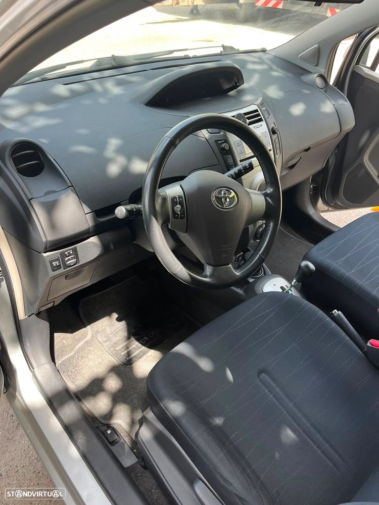 Toyota Yaris 1.3 VVT-i Cool - 7