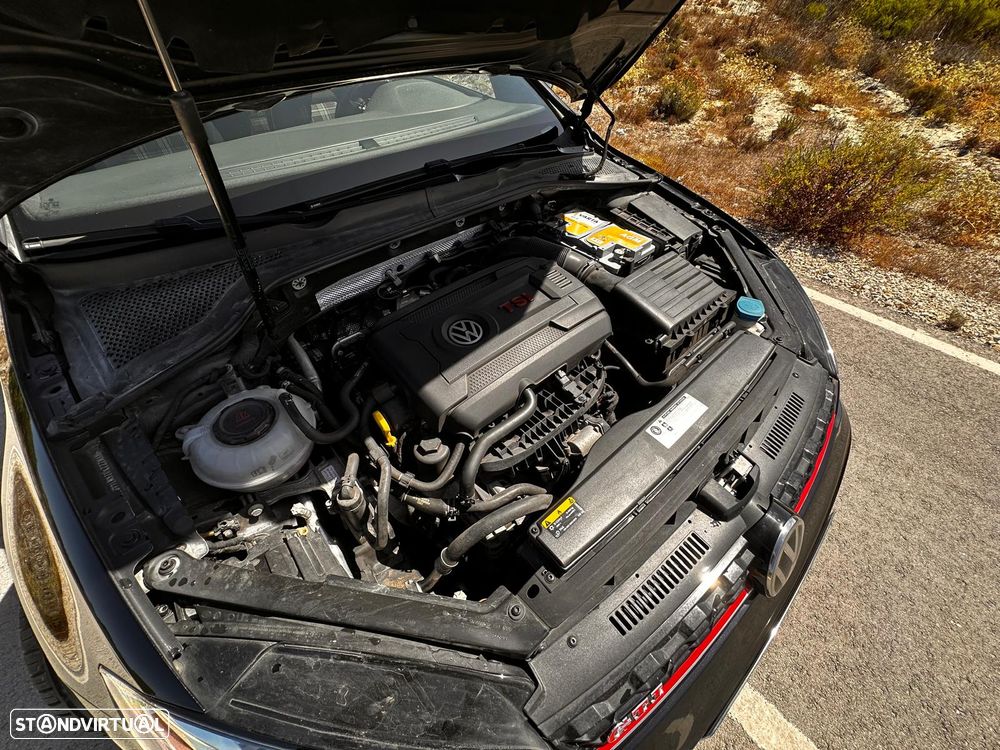 VW Golf GTI 2.0 TSI OPF DSG Performance - 6