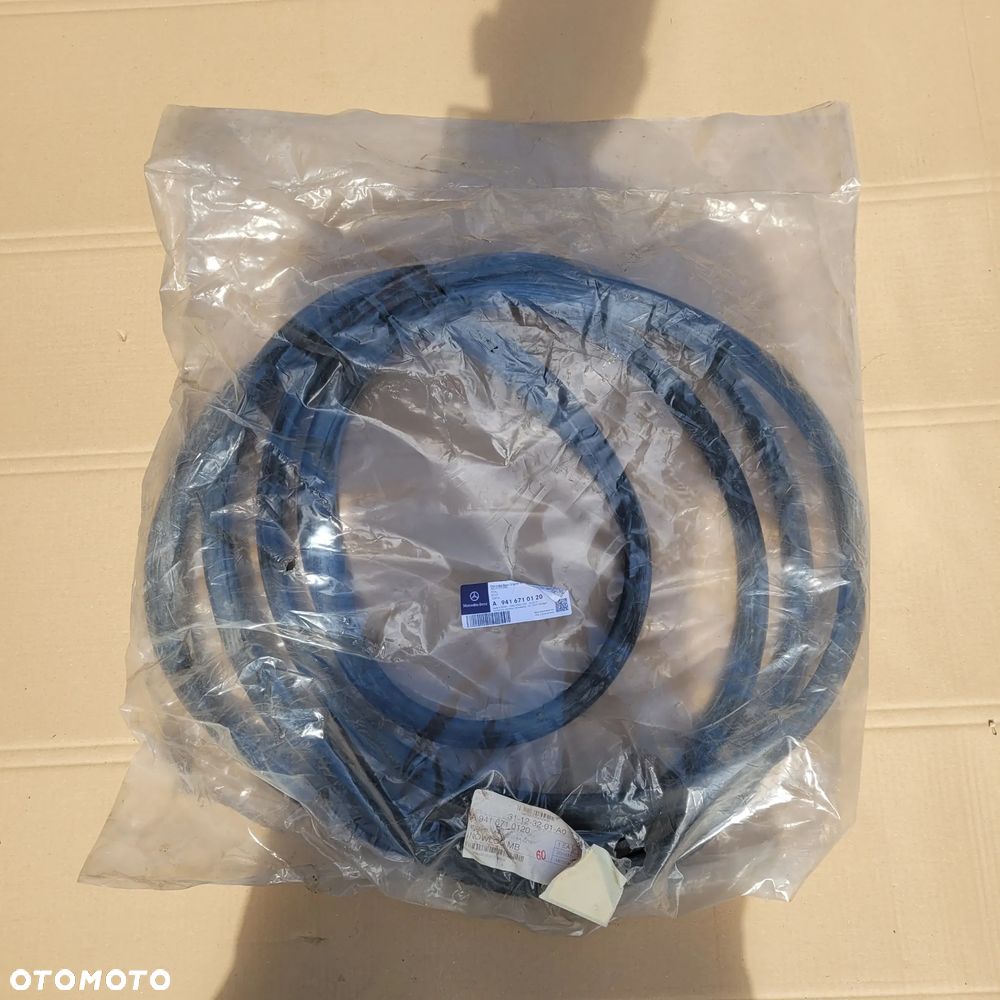 USZCZELKA SZYBY MERCEDES ACTROS MP3 NOWY ORYGINAŁ A9416710120 CHWALIM116 - 1