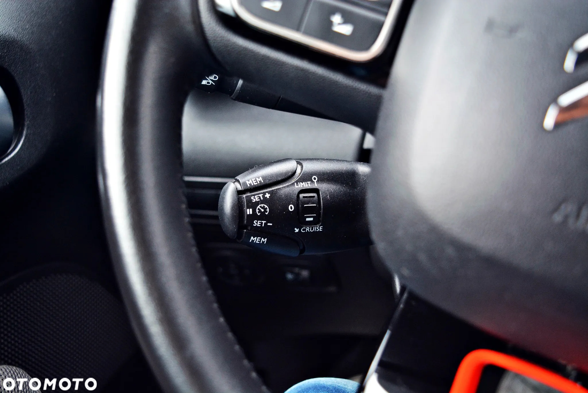Citroën C3 Aircross 1.2 PureTech Shine S&S EAT6 - 32