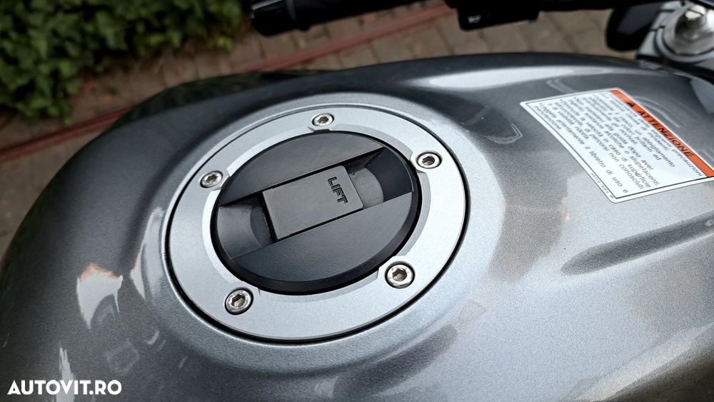 Suzuki SV650 - 9