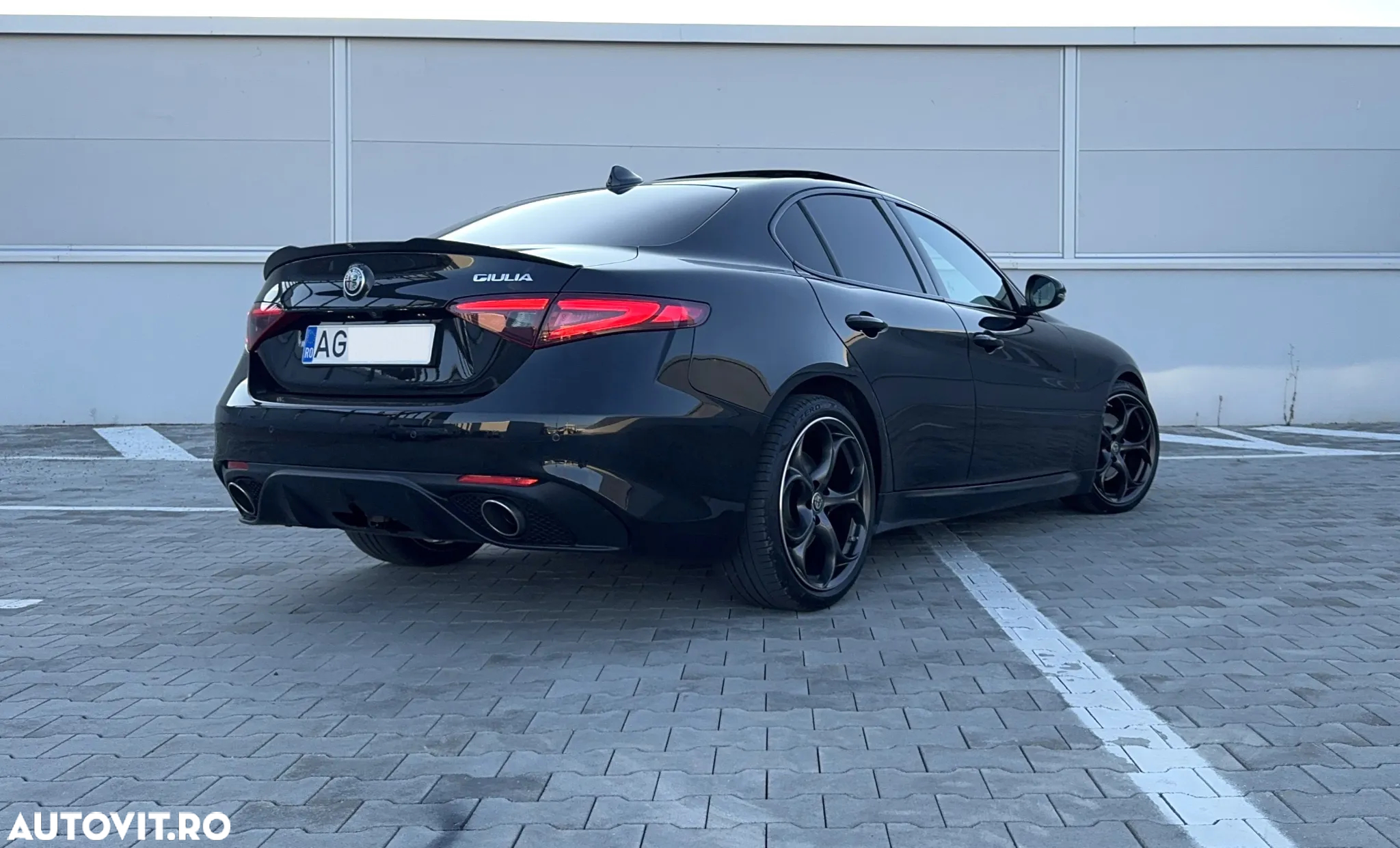 Alfa Romeo Giulia 2.2 Diesel AT8-Q4 Veloce - 5