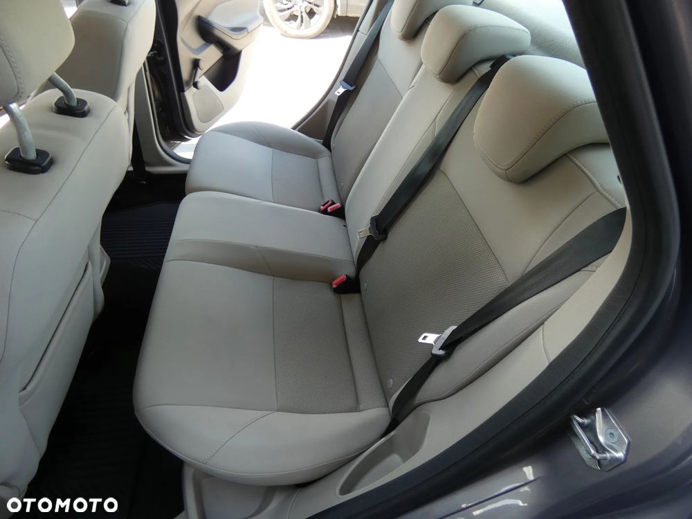 Ford Focus 1.6 Trend - 26