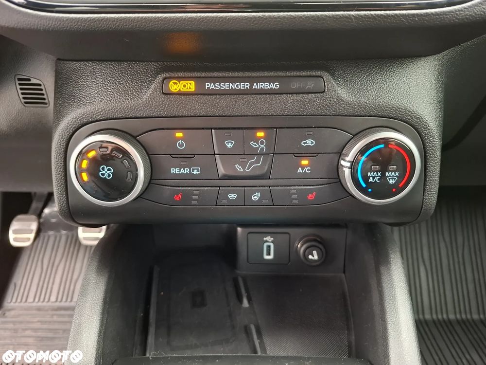 Ford Focus SW 2.0 EcoBlue ST-Line - 11