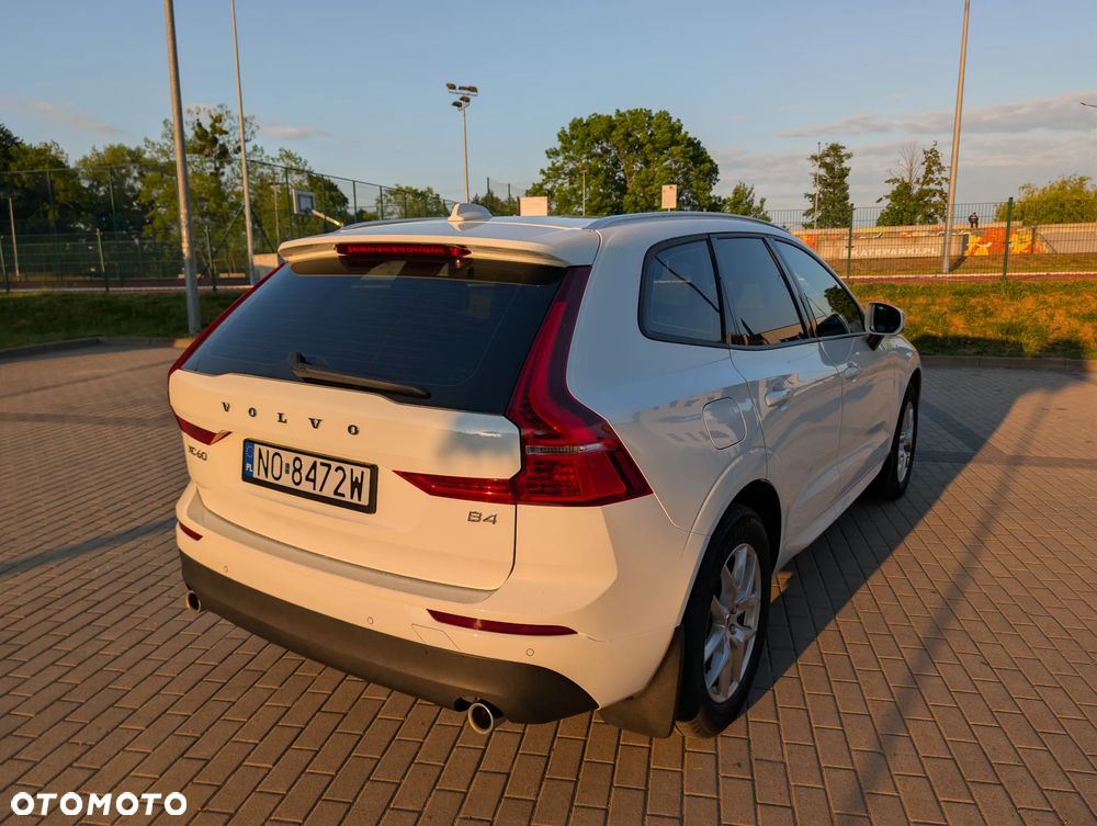 Volvo XC 60 B4 B Momentum - 3
