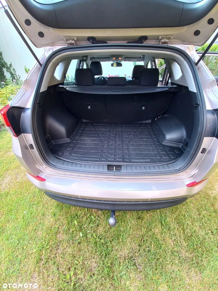 Hyundai Tucson 1.6 GDI BlueDrive Comfort 2WD - 11