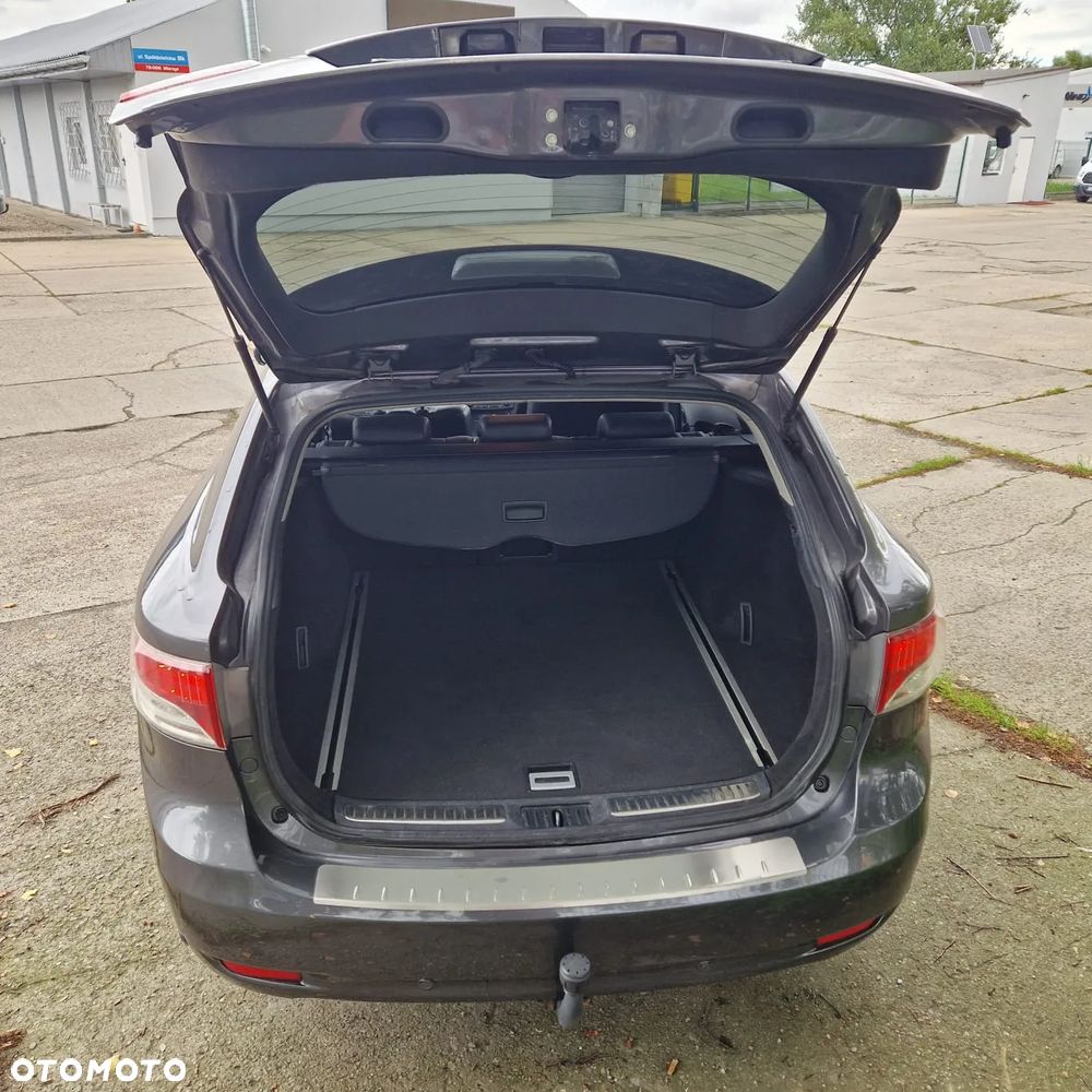 Toyota Avensis 2.0 Sol plus EU5 MS - 6